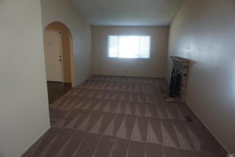 743 Sequoia Dr, Fairfield, CA 94533 photo 8