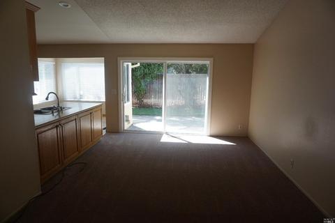 743 Sequoia Dr, Fairfield, CA 94533 photo 13