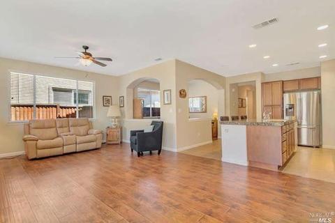 3067 Red Maple Ct, Vacaville, CA 95687 photo 4