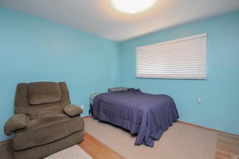 2755 Webb St, Vallejo, CA 94591 photo 17