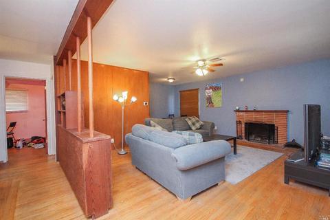 2755 Webb St, Vallejo, CA 94591 photo 3