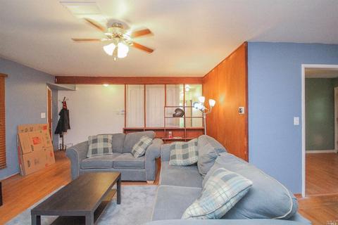 2755 Webb St, Vallejo, CA 94591 photo 6