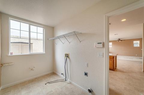 1562 Tommy Ln, Fairfield, CA 94533 photo 13