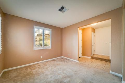 1562 Tommy Ln, Fairfield, CA 94533 photo 4