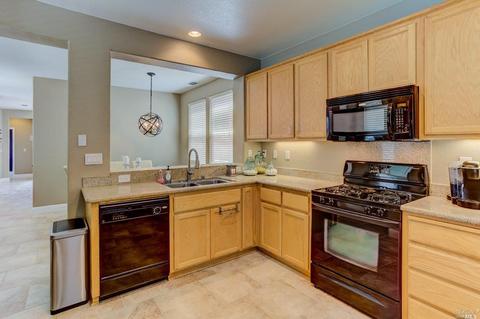 845 Walden Ct, Fairfield, CA 94533 photo 9