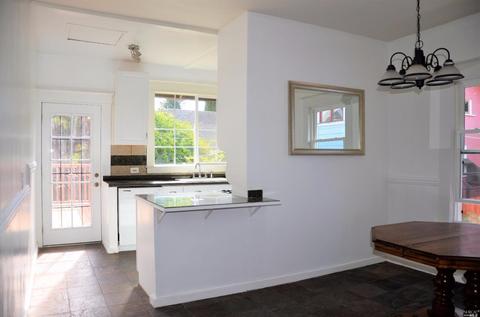 812 Alameda St, Vallejo, CA 94590 photo 6