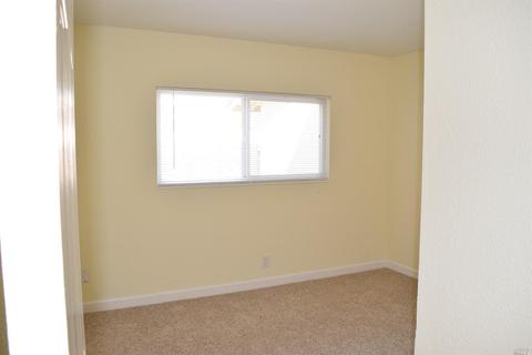 2125 Falcon Dr, Fairfield, CA 94533 photo 22