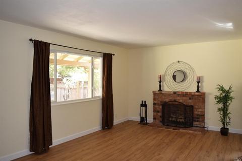 2125 Falcon Dr, Fairfield, CA 94533 photo 6
