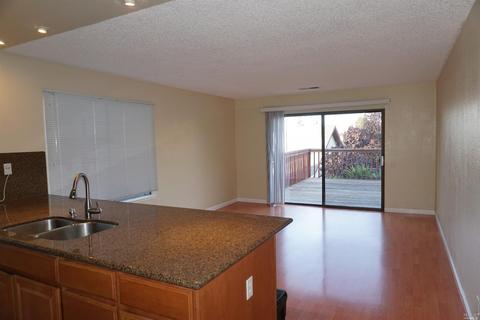 180 Valley Oak Ln, Vallejo, CA 94591 photo 5
