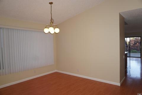 180 Valley Oak Ln, Vallejo, CA 94591 photo 6