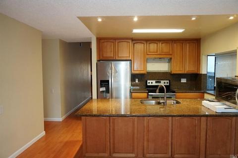180 Valley Oak Ln, Vallejo, CA 94591 photo 3