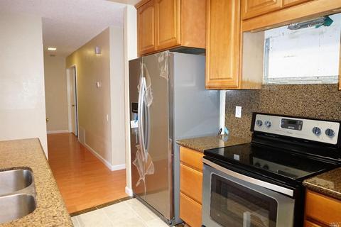 180 Valley Oak Ln, Vallejo, CA 94591 photo 4