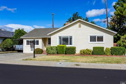104 Maple St, Vacaville, CA 95688 photo 1