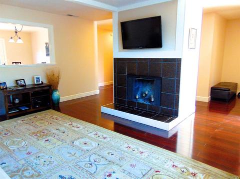 1489 Mcgregor Ave, Petaluma, CA 94954 photo 3