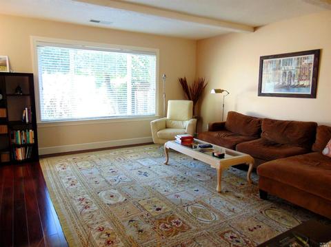 1489 Mcgregor Ave, Petaluma, CA 94954 photo 2