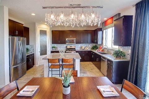 436 Epic St, Vacaville, CA 95688 photo 2