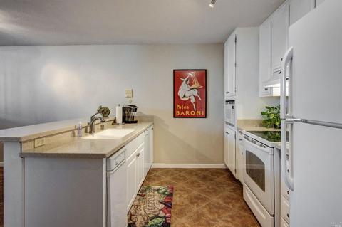 300 Locust Dr #12, Vallejo, CA 94591 photo 4