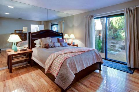 300 Locust Dr #12, Vallejo, CA 94591 photo 13