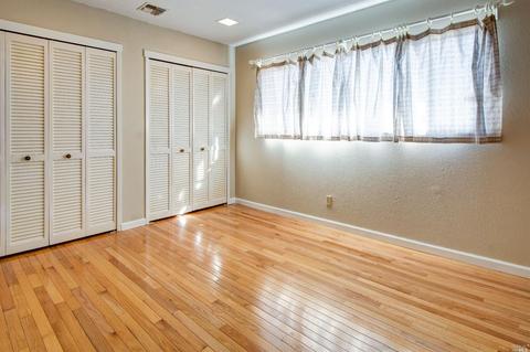 300 Locust Dr #12, Vallejo, CA 94591 photo 17