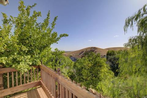 3147 Pine Valley Dr, Fairfield, CA 94534 photo 1