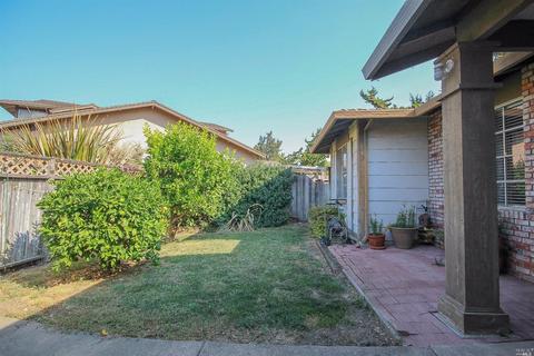 4804 Silverado Dr, Fairfield, CA 94534 photo 3