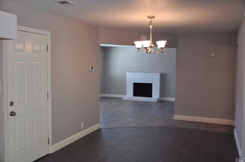 336 E Wyoming St, Fairfield, CA 94533 photo 8