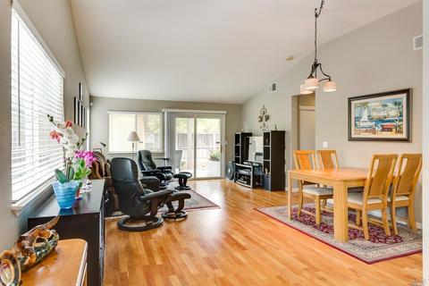 2373 Roualt St, Davis, CA 95618 photo 4