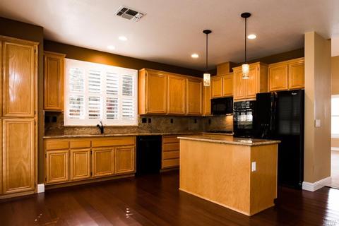 828 Ruby Dr, Vacaville, CA 95687 photo 8