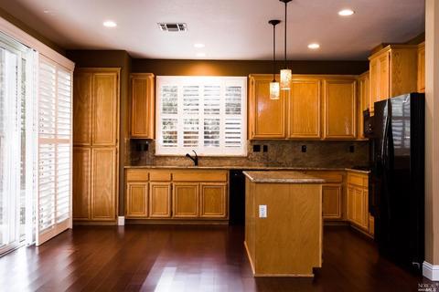 828 Ruby Dr, Vacaville, CA 95687 photo 9