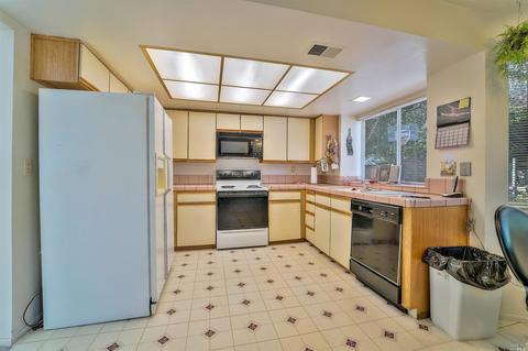 400 Longridge Dr, Vallejo, CA 94591 photo 7