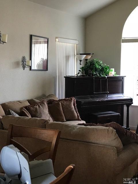 4151 Rowland Dr, Fairfield, CA 94533 photo 3