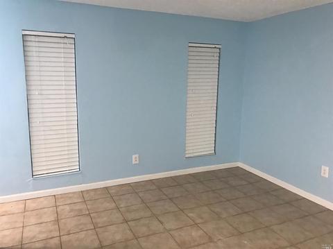 131 Del Paso Ct, Fairfield, CA 94533 photo 8