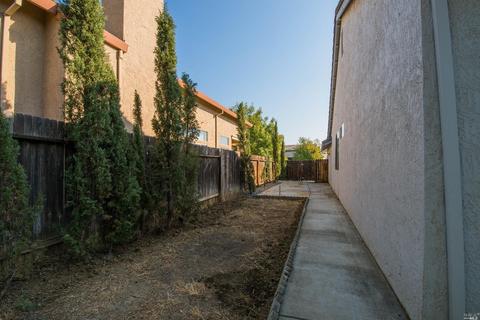 370 Schooner Ridge Ct, Dixon, CA 95620 photo 32