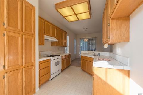 370 Schooner Ridge Ct, Dixon, CA 95620 photo 5