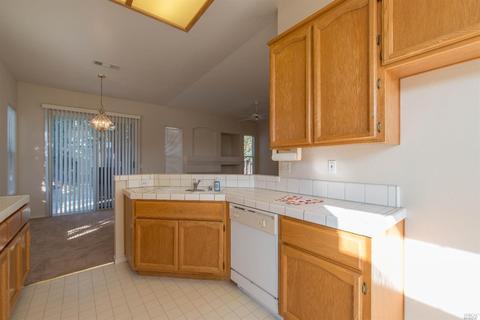 370 Schooner Ridge Ct, Dixon, CA 95620 photo 8