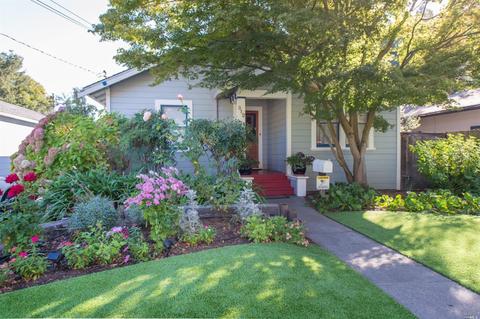 912 Wright St, Santa Rosa, CA 95404 photo 2