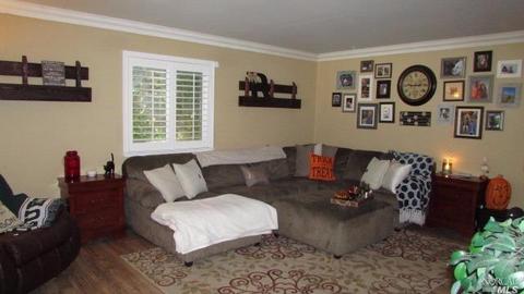 289 Juniper St, Vacaville, CA 95688 photo 2