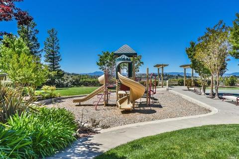 8012 Vertine Ct, Vallejo, CA 94591 photo 4