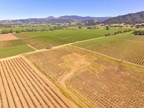 4795 E Soda Rock Ln E, Healdsburg, CA 95448 photo 3