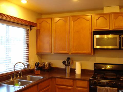 425 Fordham Cir, Vallejo, CA 94589 photo 3