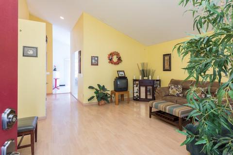 400 Quince St, Windsor, CA 95492 photo 4