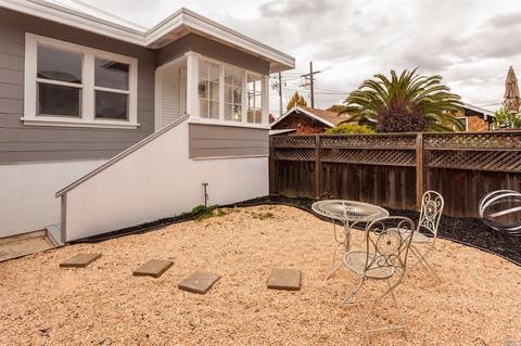 1016 Kentucky St, Vallejo, CA 94590 photo 2