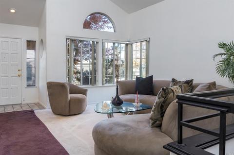 702 Catalina Cir, Vallejo, CA 94589 photo 4