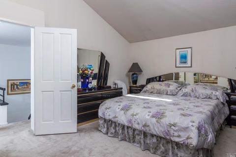 702 Catalina Cir, Vallejo, CA 94589 photo 18