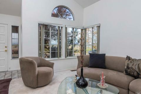 702 Catalina Cir, Vallejo, CA 94589 photo 3