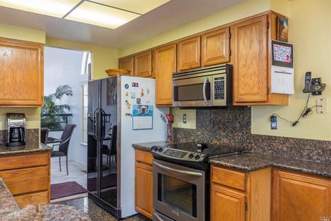 702 Catalina Cir, Vallejo, CA 94589 photo 12