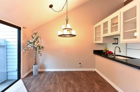 210 E Courtyards E, Windsor, CA 95492 photo 10