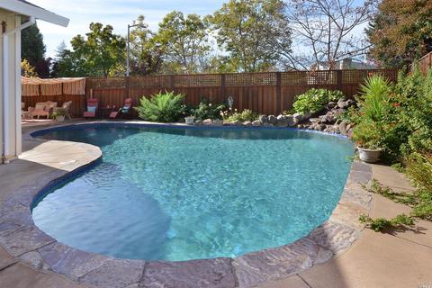 9120 Piccadilly Cir, Windsor, CA 95492 photo 5