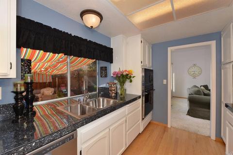 9120 Piccadilly Cir, Windsor, CA 95492 photo 9