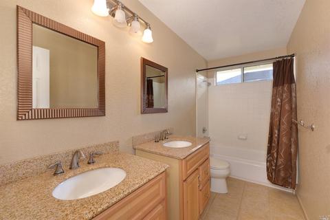 9120 Piccadilly Cir, Windsor, CA 95492 photo 15